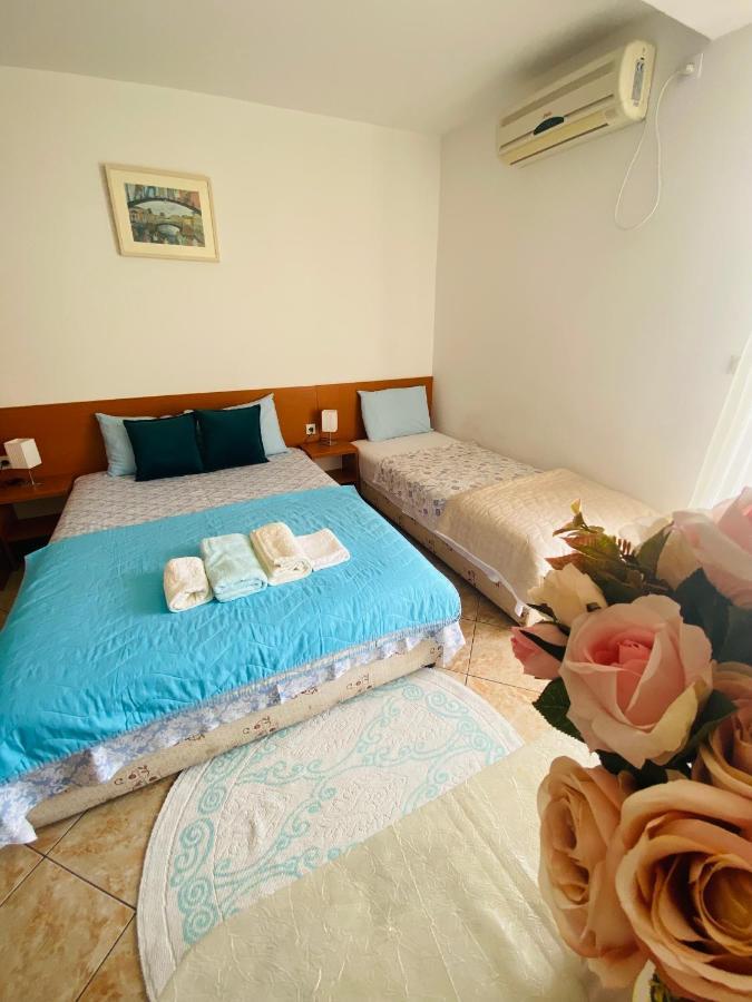 Miomir Perazic Apartments Petrovac 외부 사진