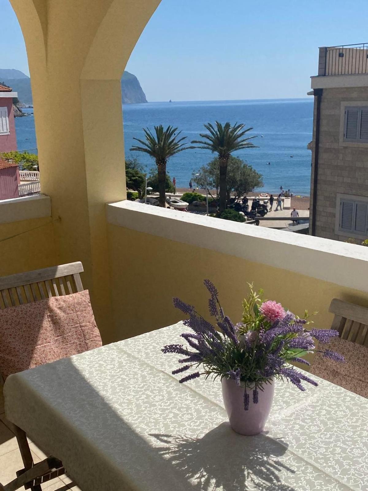 Miomir Perazic Apartments Petrovac 외부 사진