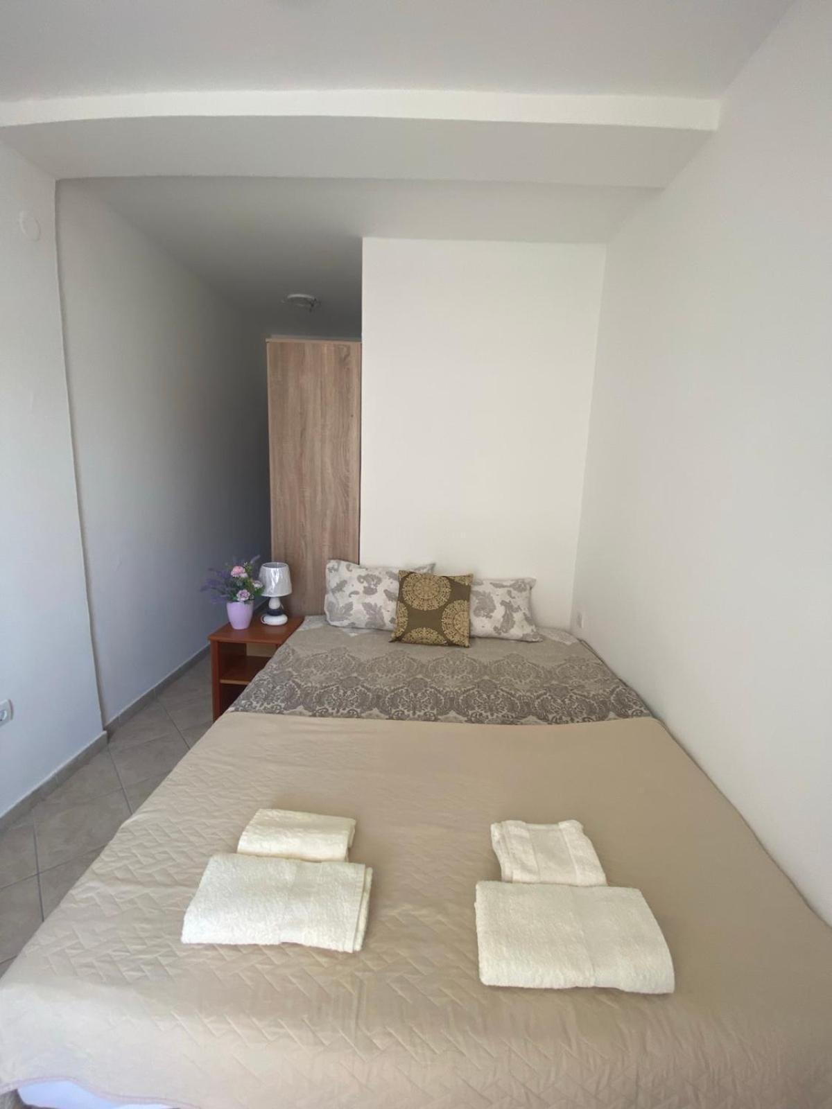 Miomir Perazic Apartments Petrovac 외부 사진